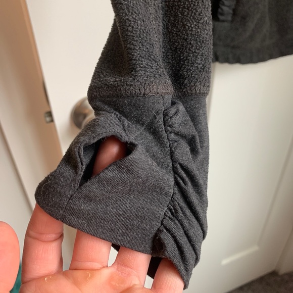 Fleece pull over - Picture 3 of 4